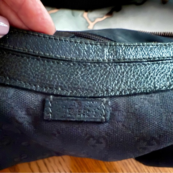 Gucci Black Crossbody Bag - Picture 7 of 15